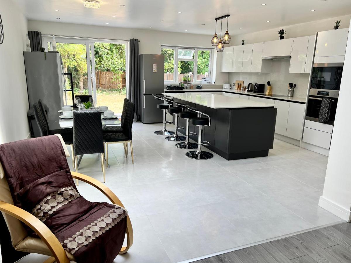 Wembley Stadium 5 Star Brand New Luxury Sleeps 14 With Parking Villa Londres Exterior foto