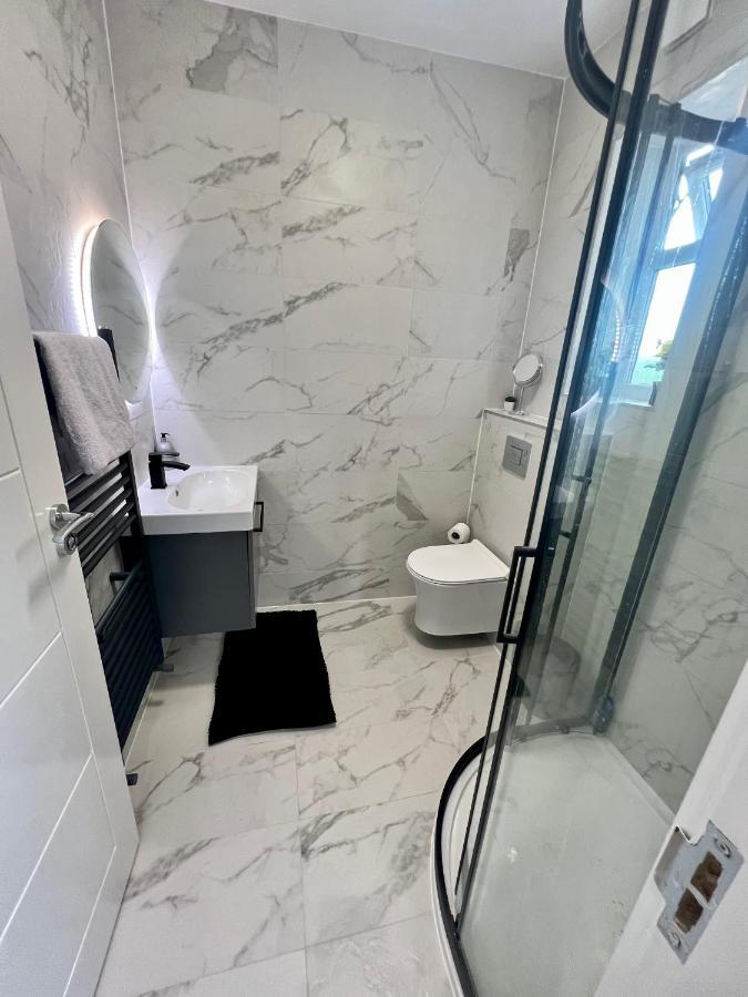 Wembley Stadium 5 Star Brand New Luxury Sleeps 14 With Parking Villa Londres Exterior foto