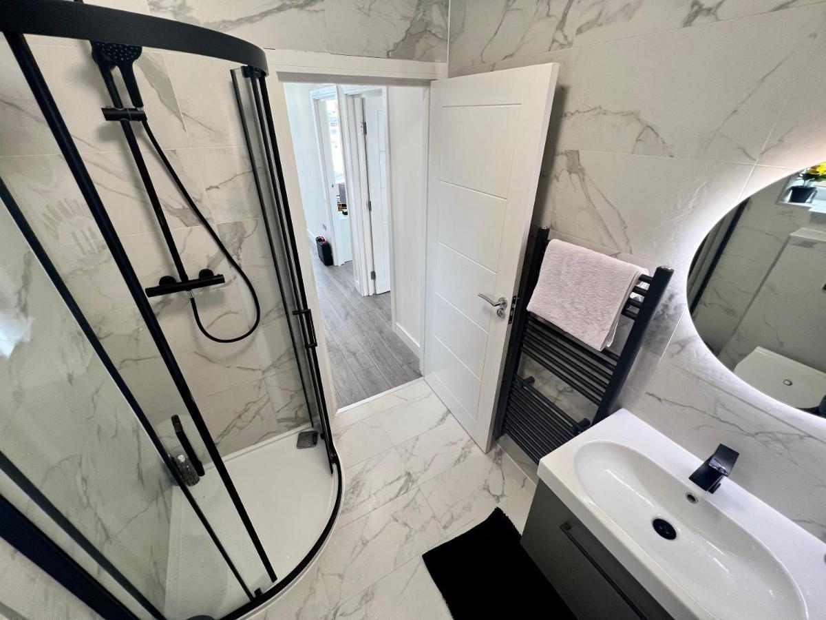Wembley Stadium 5 Star Brand New Luxury Sleeps 14 With Parking Villa Londres Exterior foto
